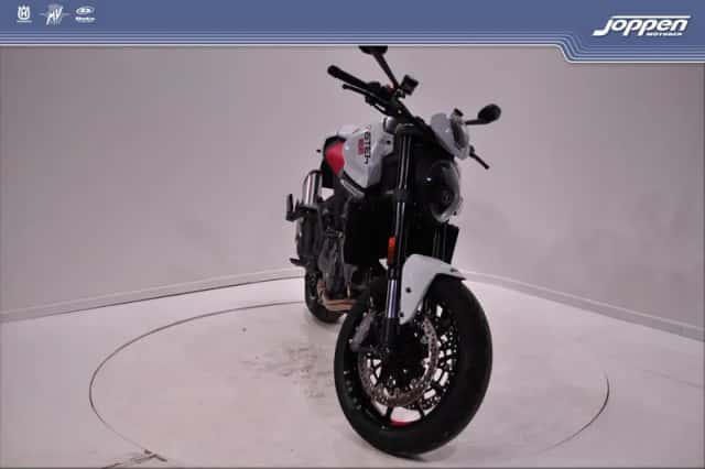 Ducati Monster 937 (2024) thumbnail 3
