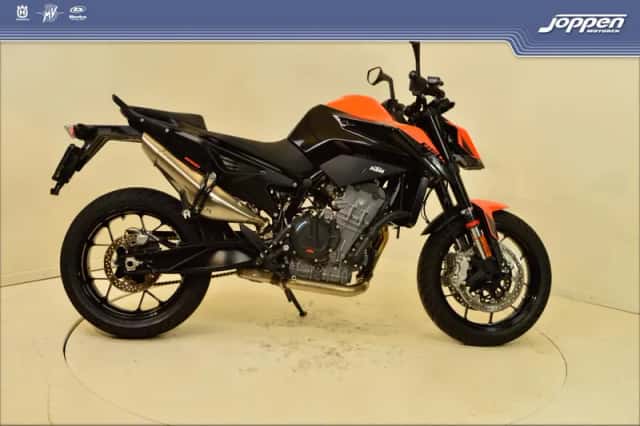 KTM 890 Duke (2026) thumbnail 1