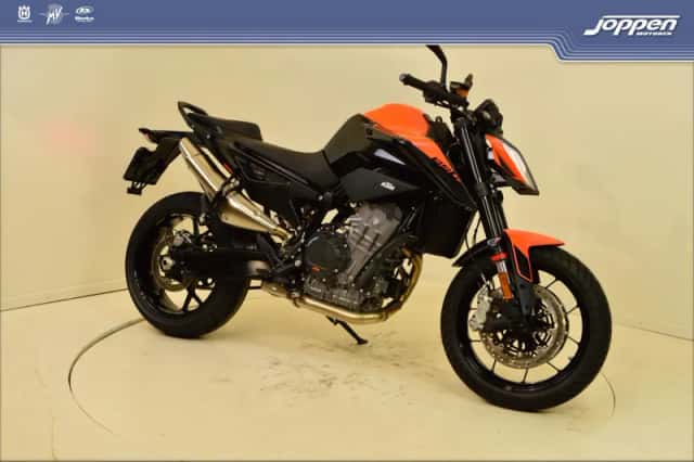 KTM 890 Duke (2026) thumbnail 2