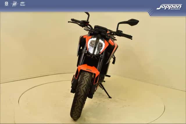 KTM 890 Duke (2026) thumbnail 4