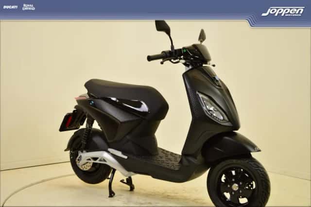 Piaggio 1Plus45kmh (2026) thumbnail 2