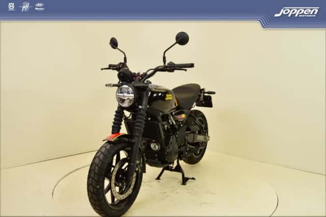 Royal Enfield Guerrilla 450 (2024) thumbnail 4