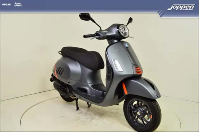Vespa GTS Supersport 125 (2026) thumbnail 2
