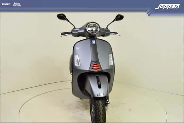 Vespa GTS Supersport 125 (2026) thumbnail 3