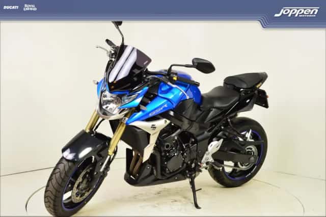 Suzuki GSR750A (2012) thumbnail 5