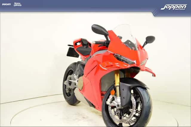 Ducati Panigale V4S (2025) thumbnail 3