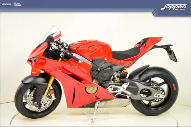 Ducati Panigale V4S (2025) thumbnail 6