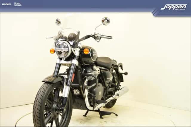 Royal Enfield Super Meteor 650 (2024) thumbnail 4