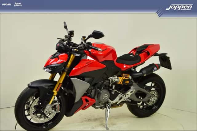 Ducati Streetfighter (2025) thumbnail 5