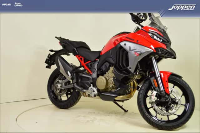Ducati Multistrada V4S (2026) thumbnail 2
