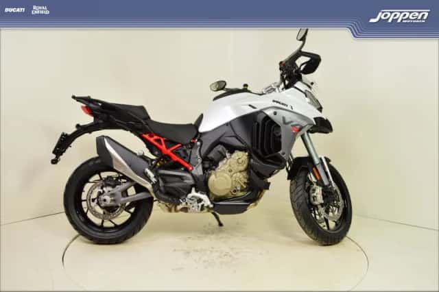 Ducati Multistrada V4S (2026) thumbnail 1