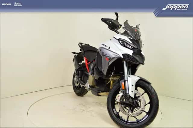 Ducati Multistrada V4S (2026) thumbnail 3