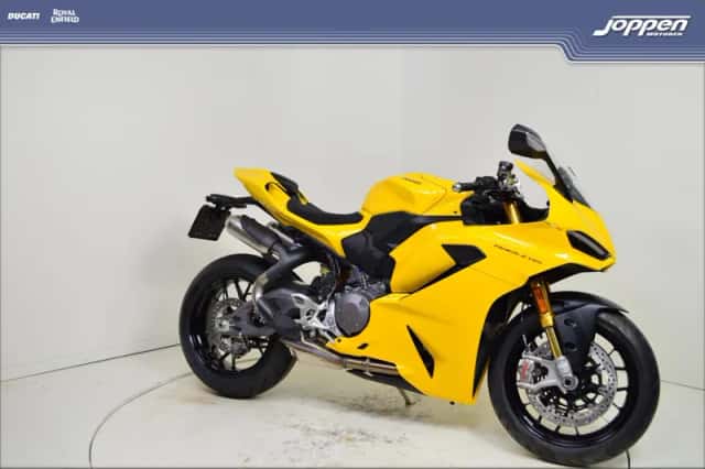 Ducati Panigale V2S (2026) thumbnail 2