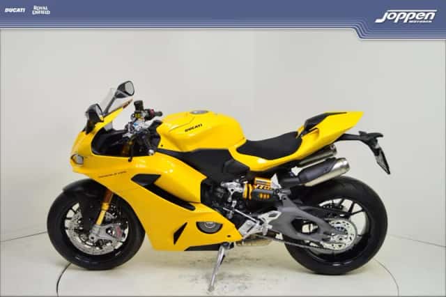 Ducati Panigale V2S (2026) thumbnail 6