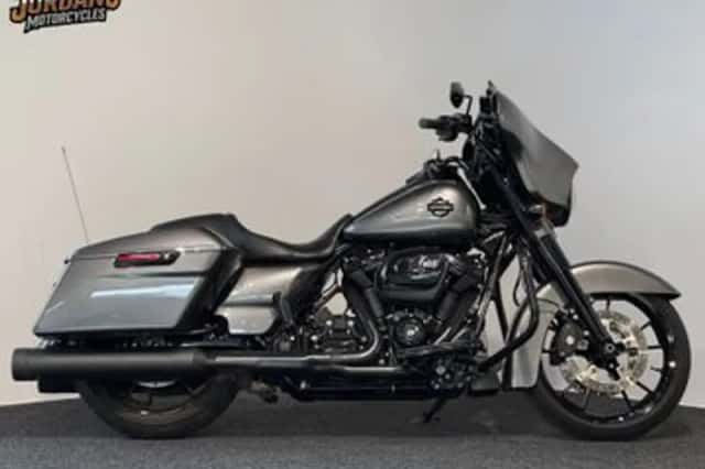 Harley-Davidson Street Glide Special (2021) thumbnail 1