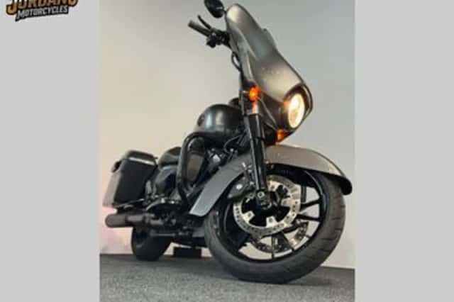 Harley-Davidson Street Glide Special (2021) thumbnail 2