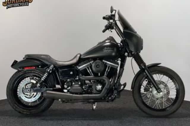 Harley-Davidson Street Bob (2016) thumbnail 1