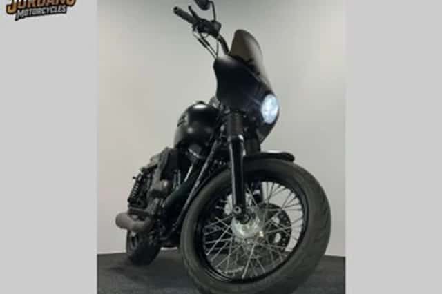 Harley-Davidson Street Bob (2016) thumbnail 2