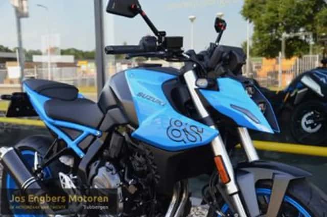 Suzuki GSX-8S (2023) thumbnail 2