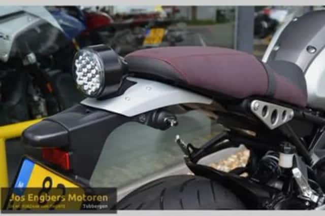 Yamaha XSR900 (2016) thumbnail 6