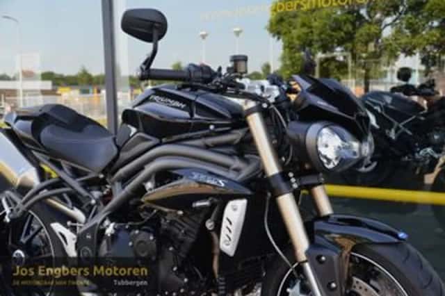Triumph Speed TRIPLE S (2017) thumbnail 2