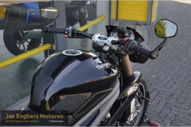 Triumph Speed TRIPLE S (2017) thumbnail 4