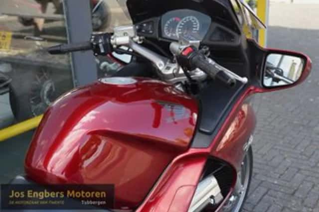 Honda ST 1300 PAN European (2005) thumbnail 4