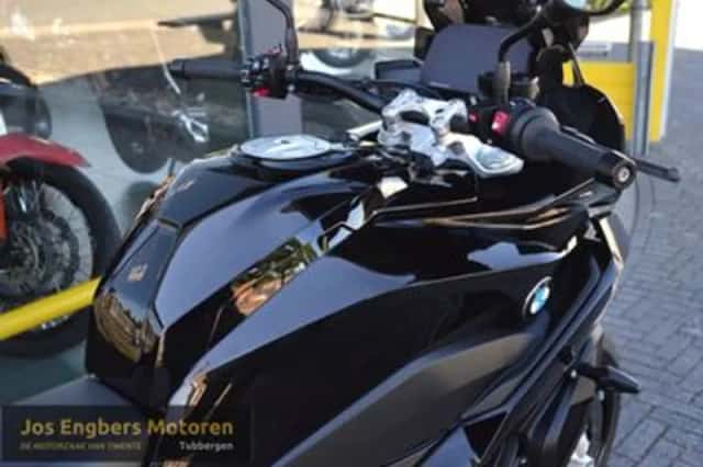 BMW S 1000 XR (2024) thumbnail 4