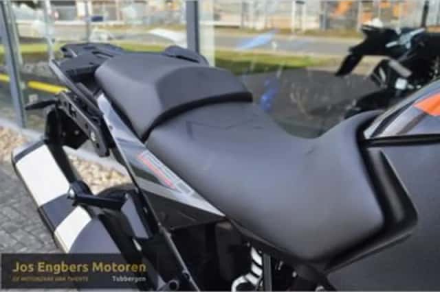 KTM 1290 Super Adventure S (2018) thumbnail 5