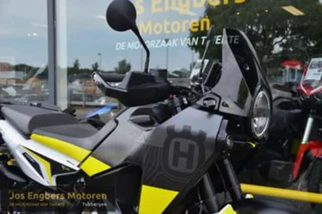 Husqvarna Norden 901 (2022) thumbnail 2