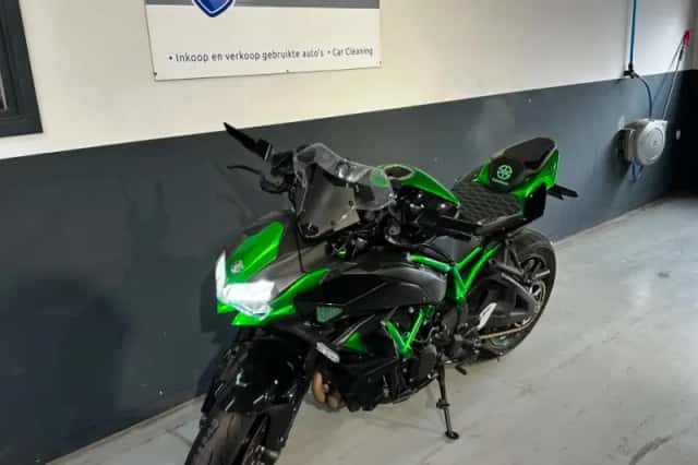 Kawasaki Z H2 (2022) thumbnail 1