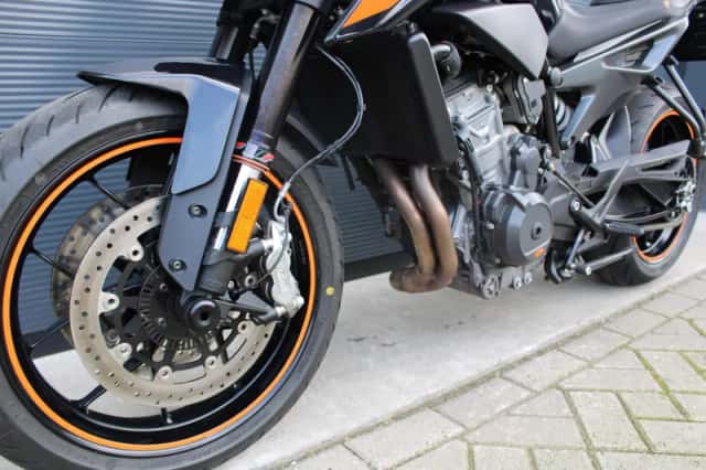KTM 790 Duke (2021) thumbnail 2