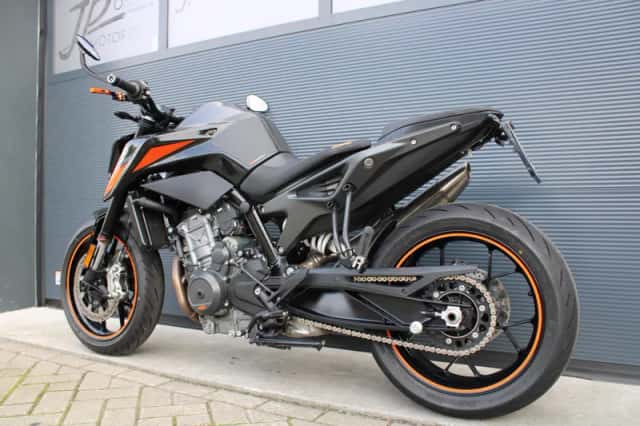 KTM 790 Duke (2021) thumbnail 5