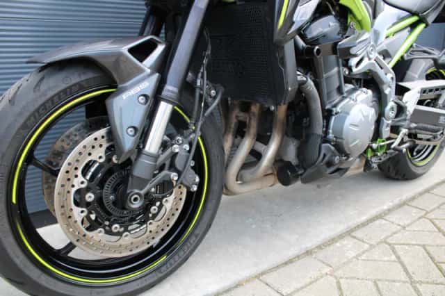 Kawasaki Z900 (2017) thumbnail 2