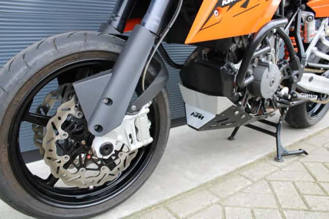 KTM 990 Supermoto (2008) thumbnail 2