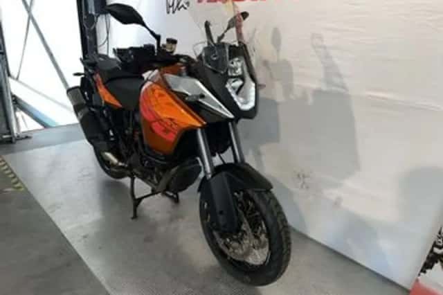 KTM 1190 Adventure (2014) thumbnail 2