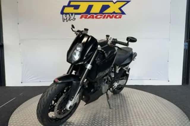 KTM 990 Super Duke (2005) thumbnail 3