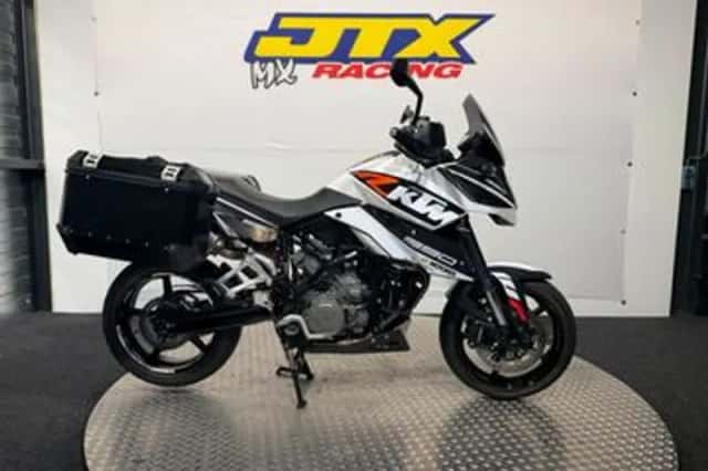 KTM 990 Supermoto T (2012) thumbnail 1