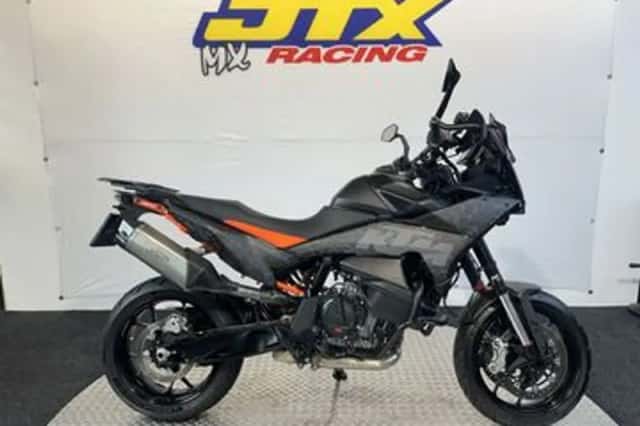 KTM 890 SMT (2023) thumbnail 1