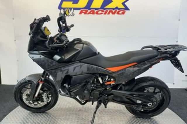 KTM 890 SMT (2023) thumbnail 5