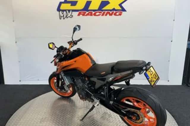 KTM 790 Duke L (2024) thumbnail 4