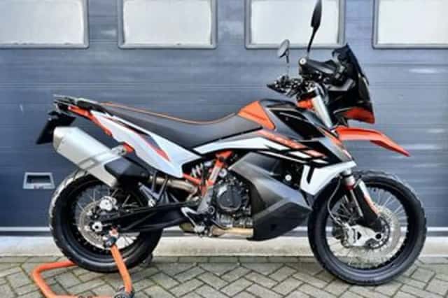 KTM 890 Adventure (2021) thumbnail 1