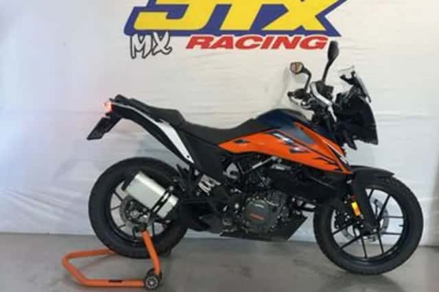 KTM 390 Adventure (2023) thumbnail 1