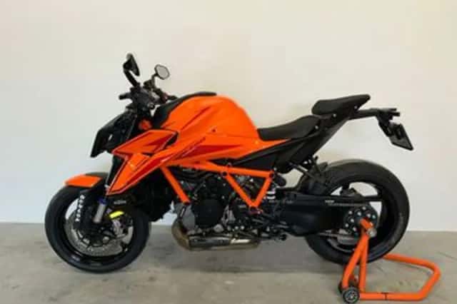 KTM 1390 Super Duke R EVO (2025) thumbnail 4