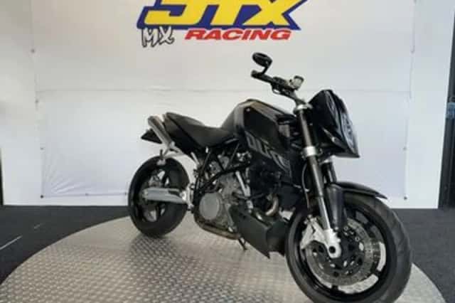 KTM 990 Super Duke (2005) thumbnail 2