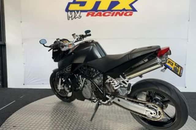 KTM 990 Super Duke (2005) thumbnail 5