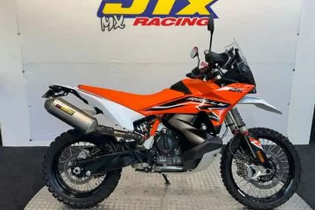 KTM 890 Adventure (2024) thumbnail 1