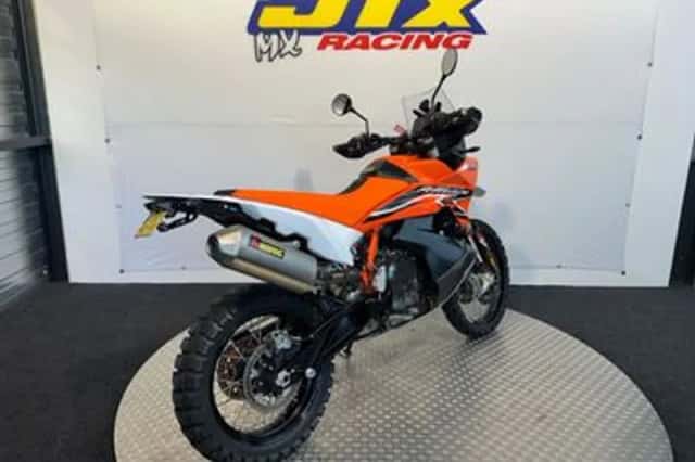 KTM 890 Adventure (2024) thumbnail 4