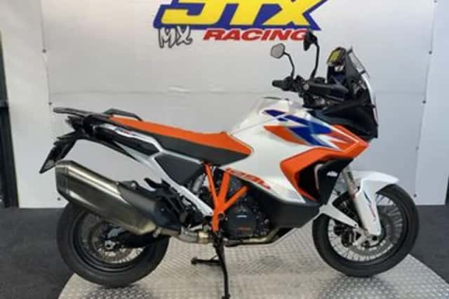 KTM 1290 Super Adventure (2023) thumbnail 1