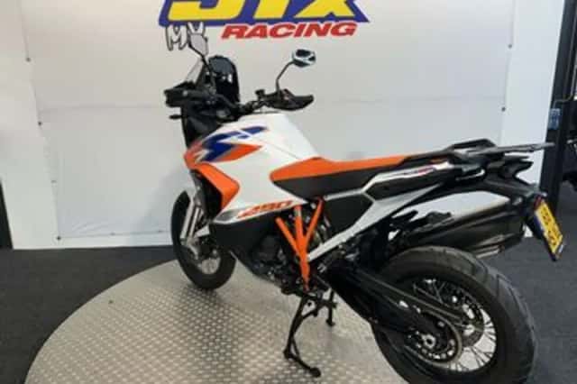 KTM 1290 Super Adventure (2023) thumbnail 5